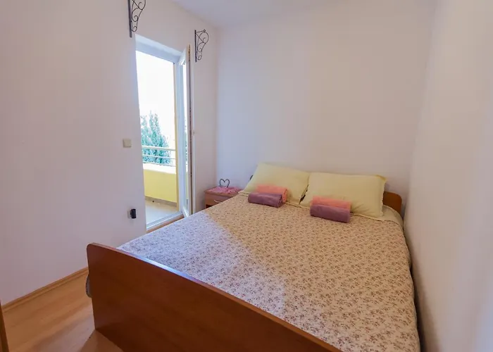 Mare Апартаменты Ловречица